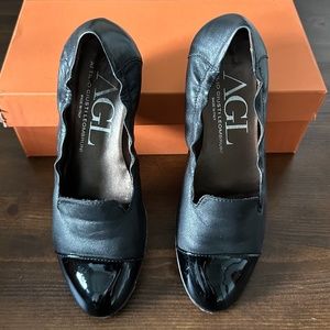 AGL Attilio Giusti Leombruni Black leather & Patent Flats Size 37.5